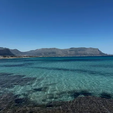 A Casa Di Teo Tra Stazione E Mare Vendégház Capaci